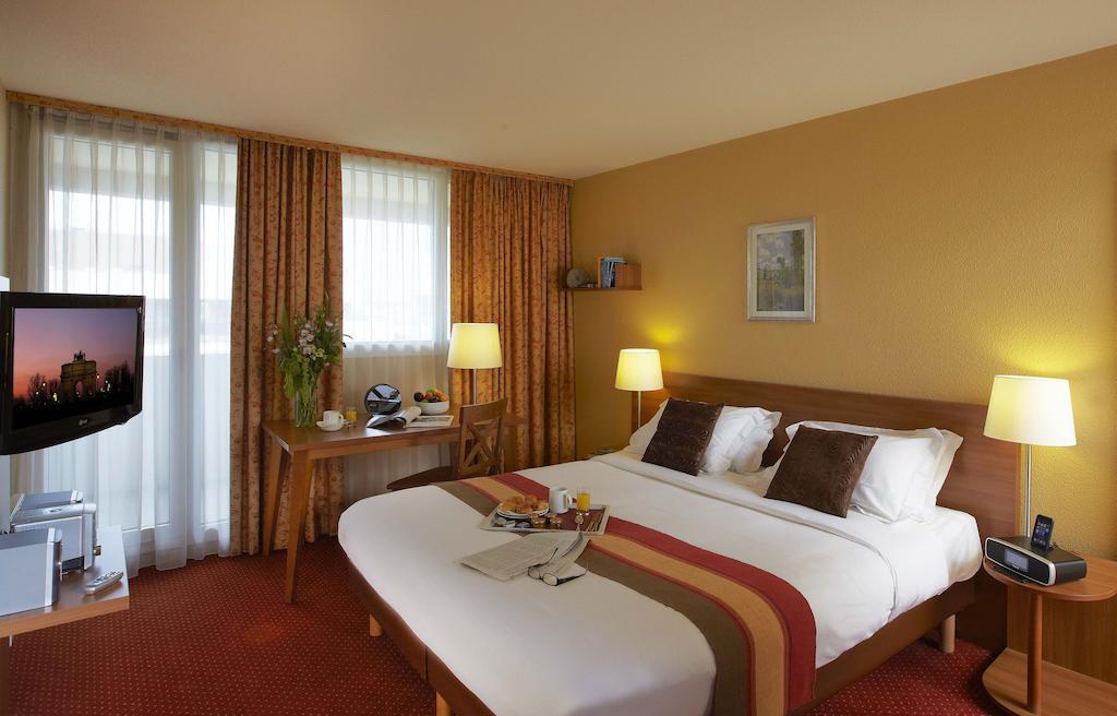 Citadines Centre Meriadeck Bordeaux Ruang foto